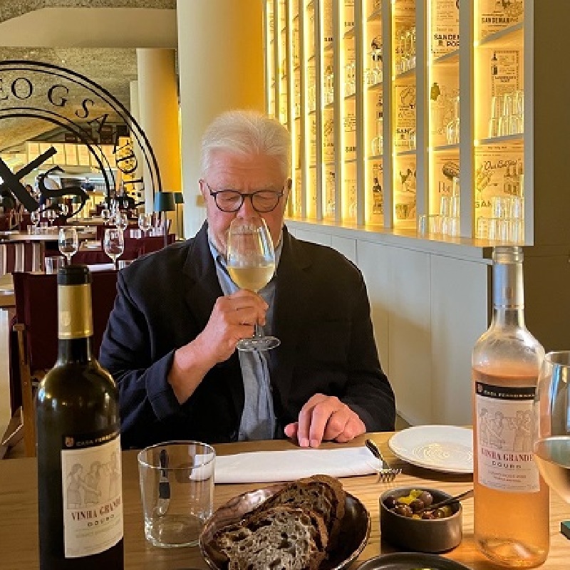 André Giroux , vindici ,auteur ,blogueur ,bloggtrotterr ,oenotourisme ,œnotourisme ,wine tourism , enoturismo ,gastronomie ,enogastronomia ,restaurants ,tourisme du vin ,planète vin ,blogue vin ,visite de vignobles ,route des vins ,dégustation ,photo-tourisme ,photo amateur ,photographie ,Brigitte Cloutier ,